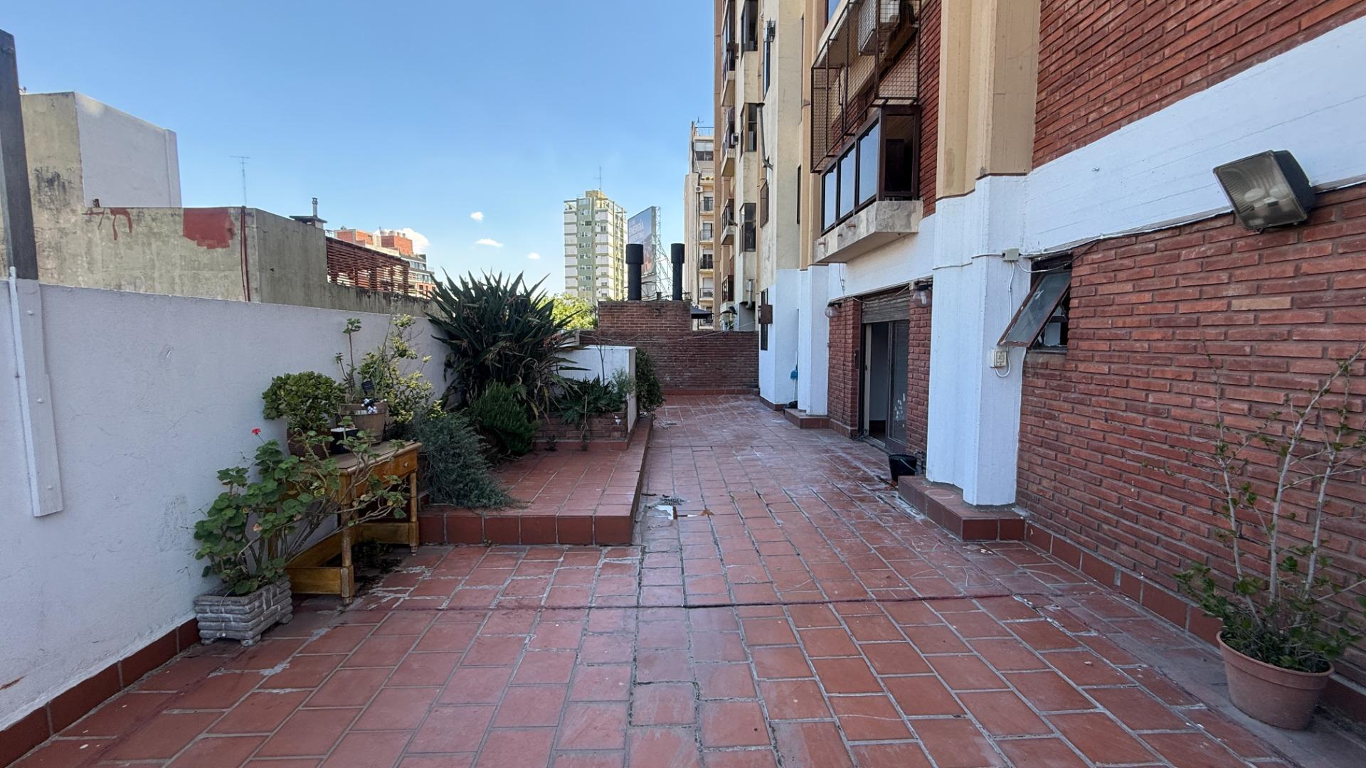 Amplio 3 Amb. con Dep, Terraza y Cochera en Palermo