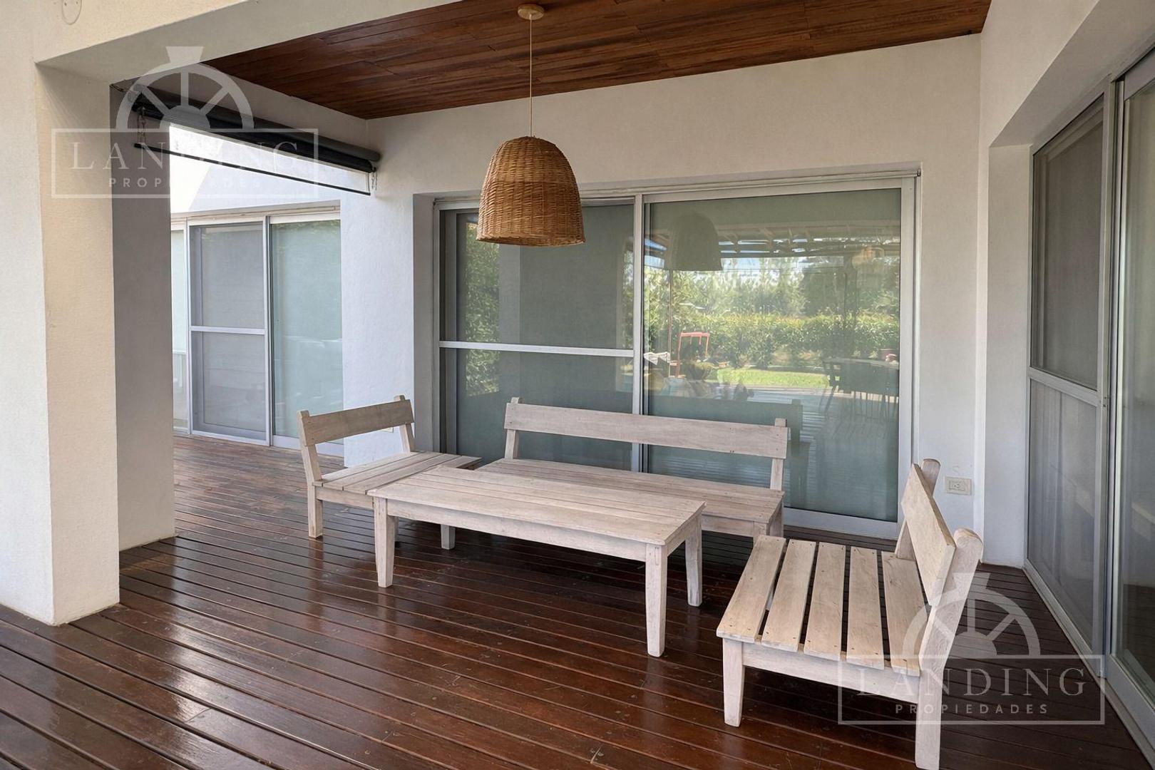 Departamento 4 ambientes con 3 baños