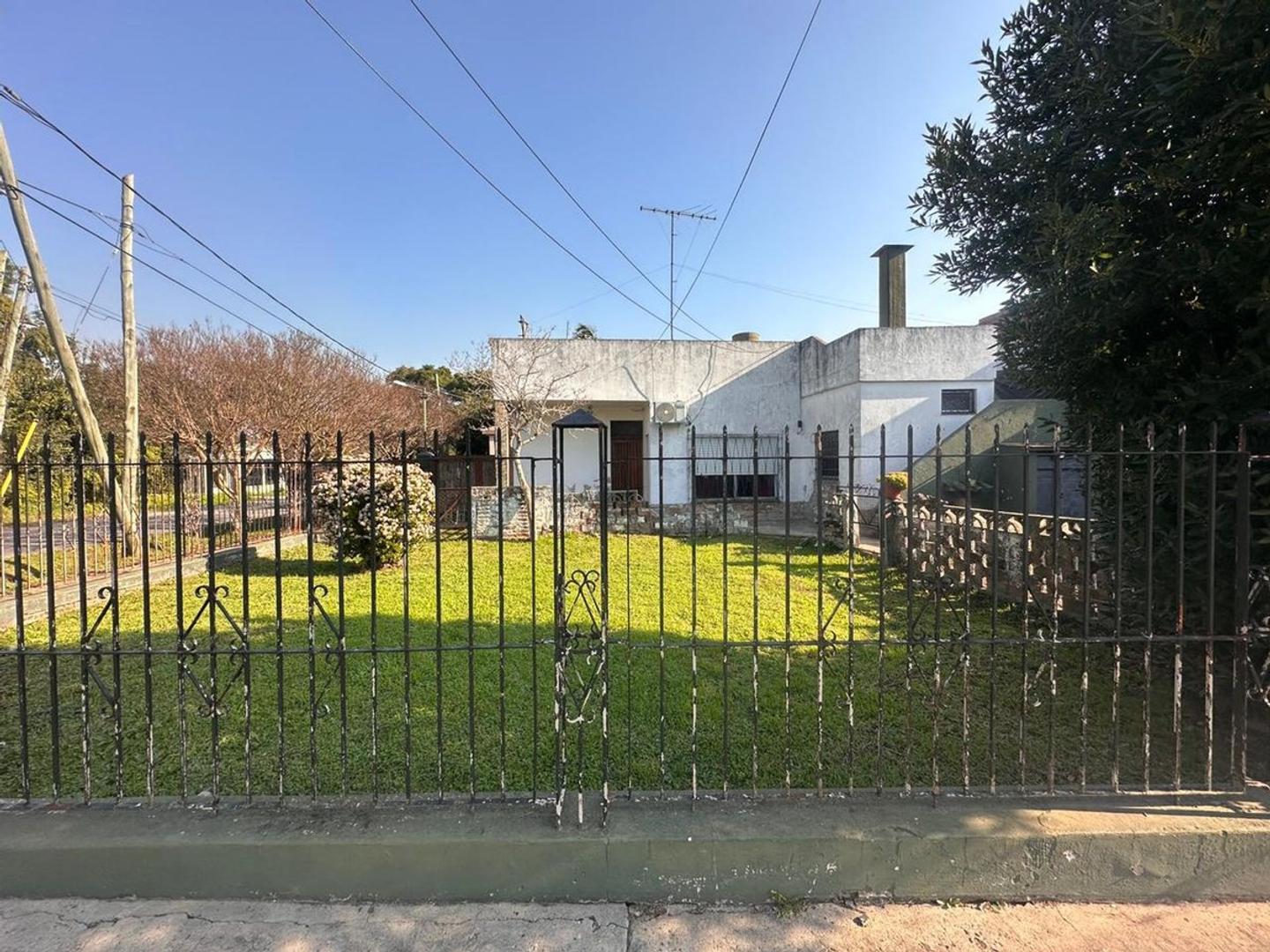 CASA EN VENTA BERAZATEGUI OPORTUNIDAD