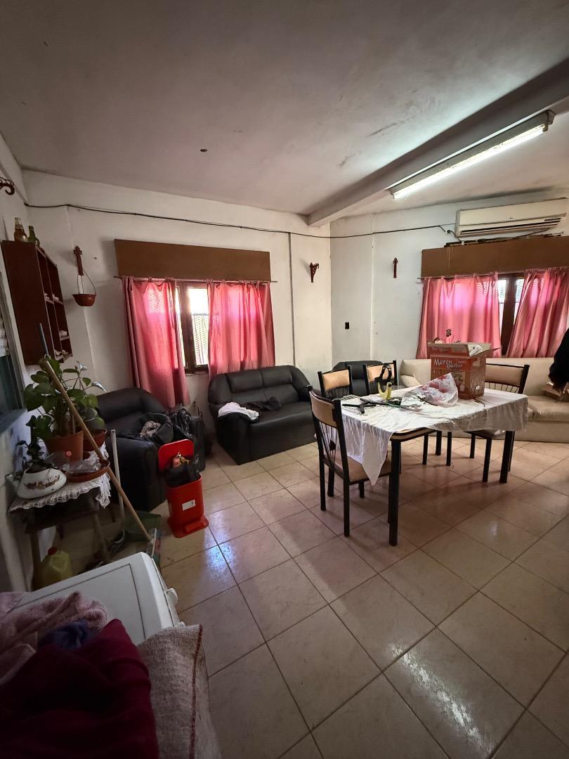 Casa 2 ambientes con 2 baños