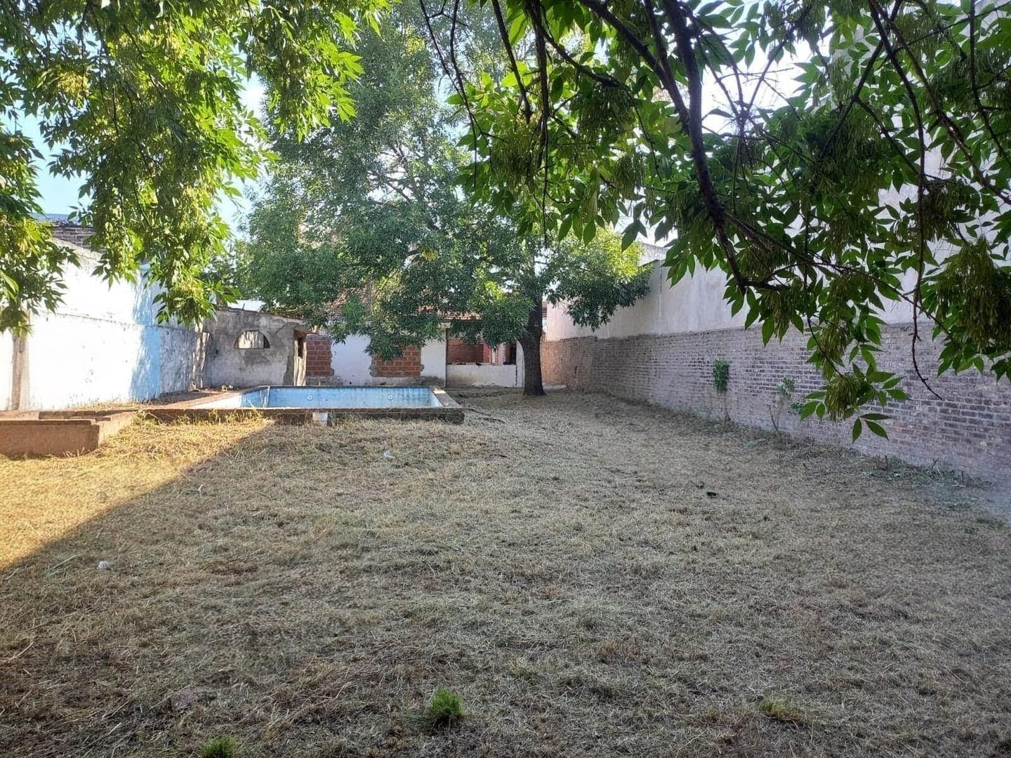 En venta terreno lote Castelar Sur semi industrial