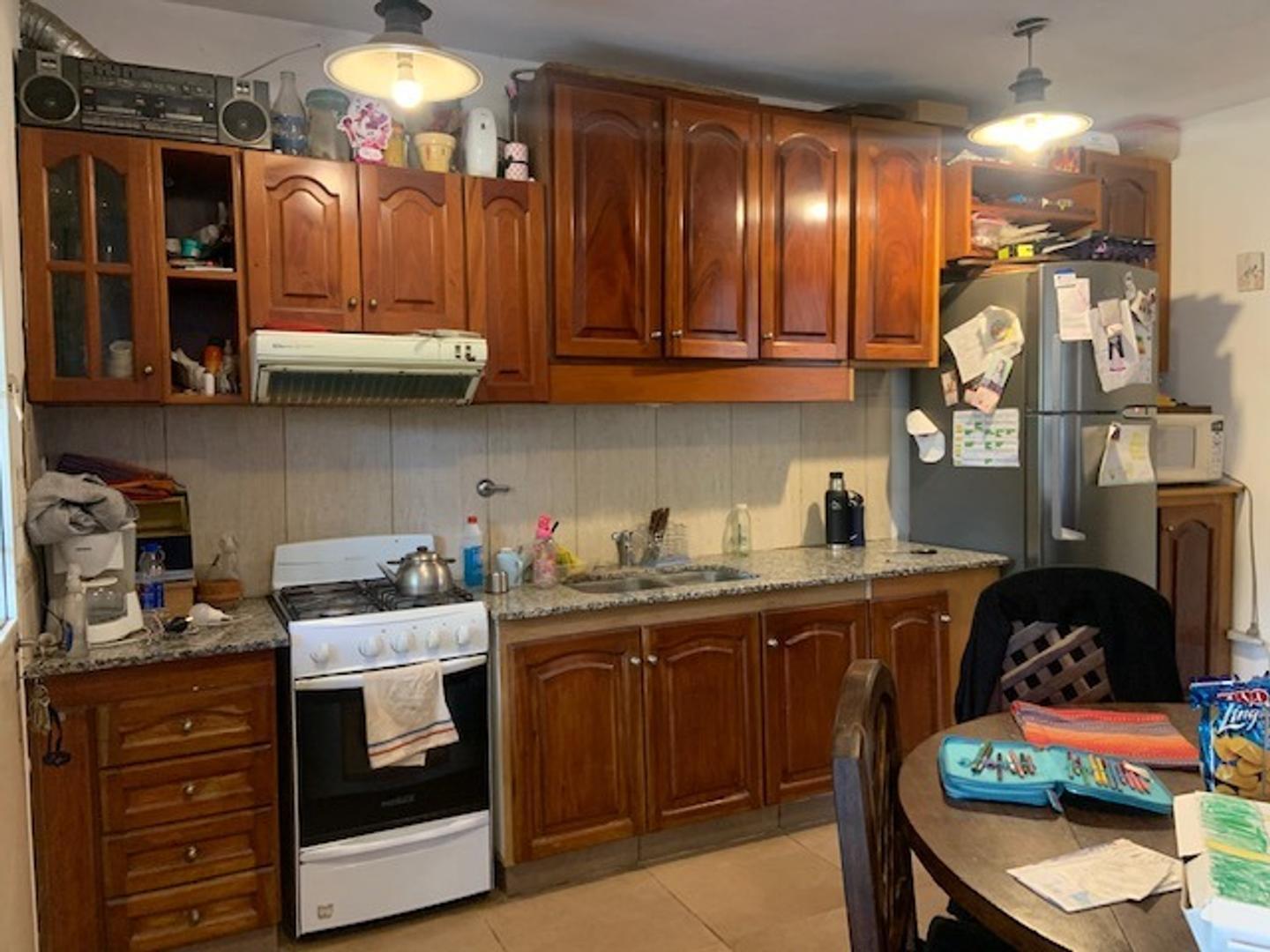 Casa 3 ambientes con 2 baños