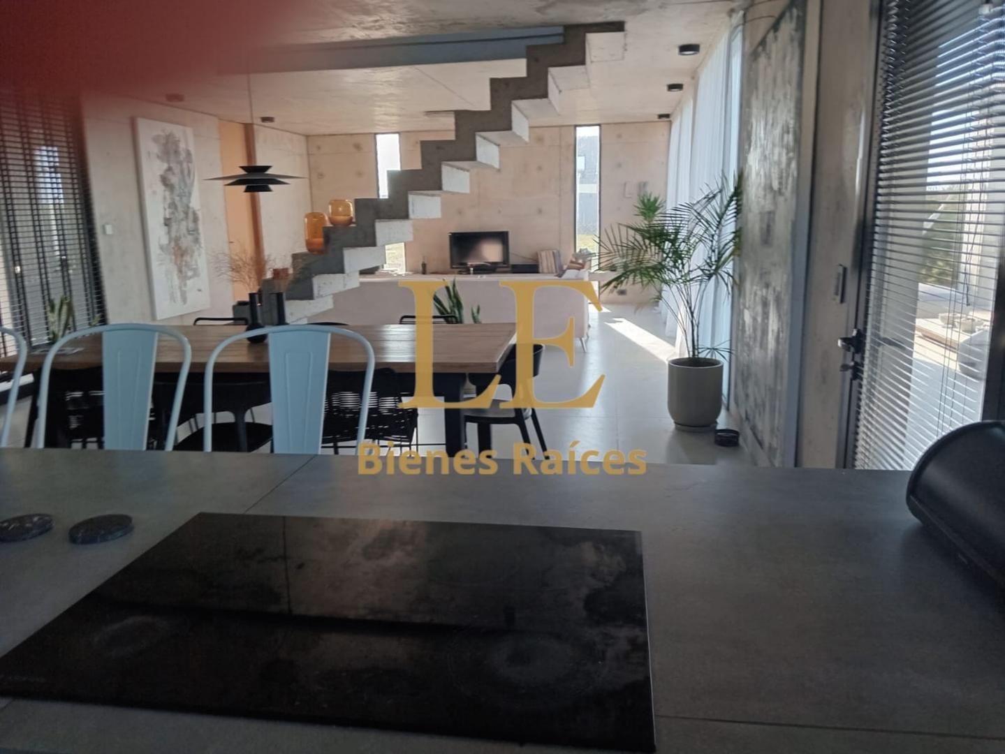 Casa en Venta al Este