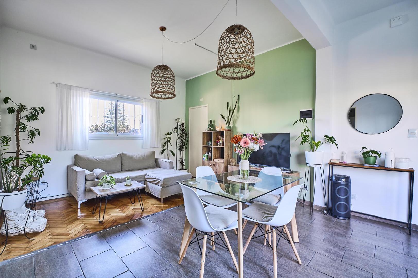 Depto Tipo Casa en Venta 8 años