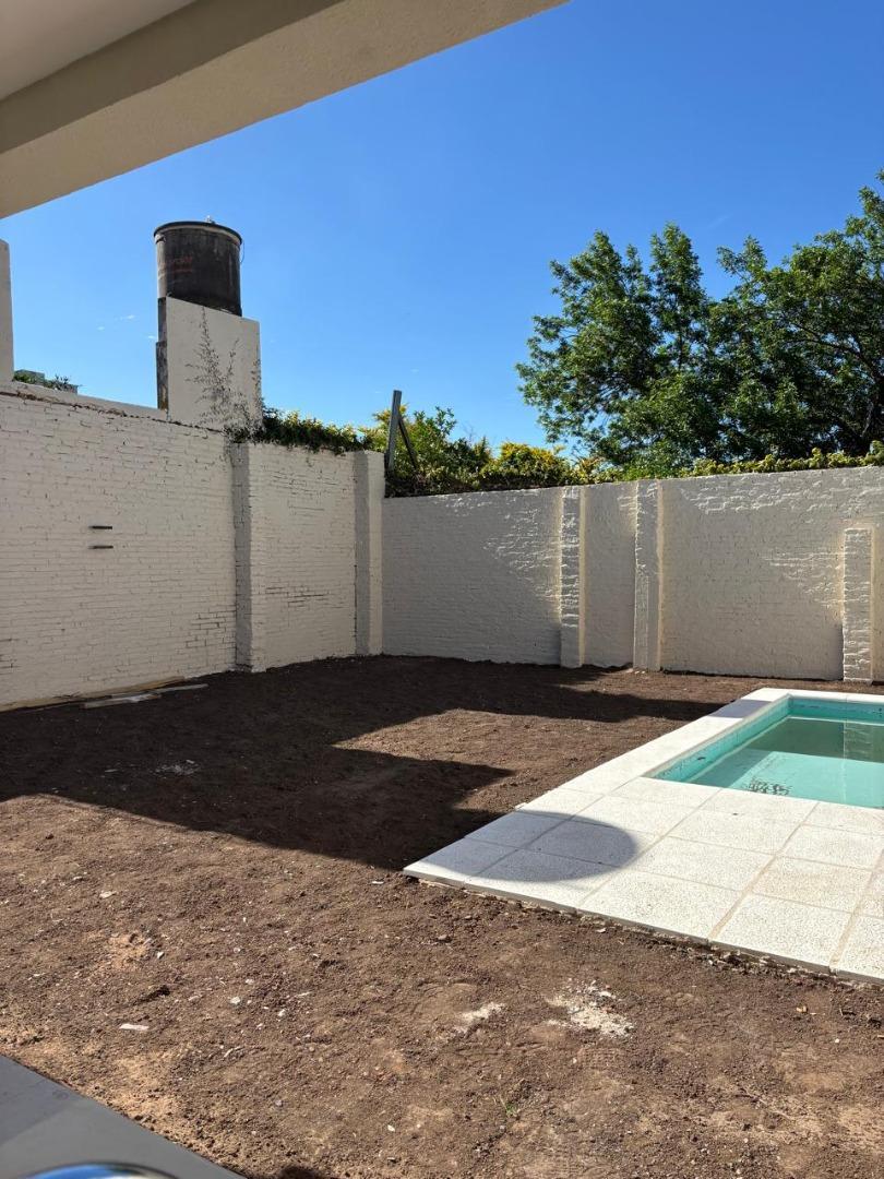 Casa 3 ambientes con 2 baños