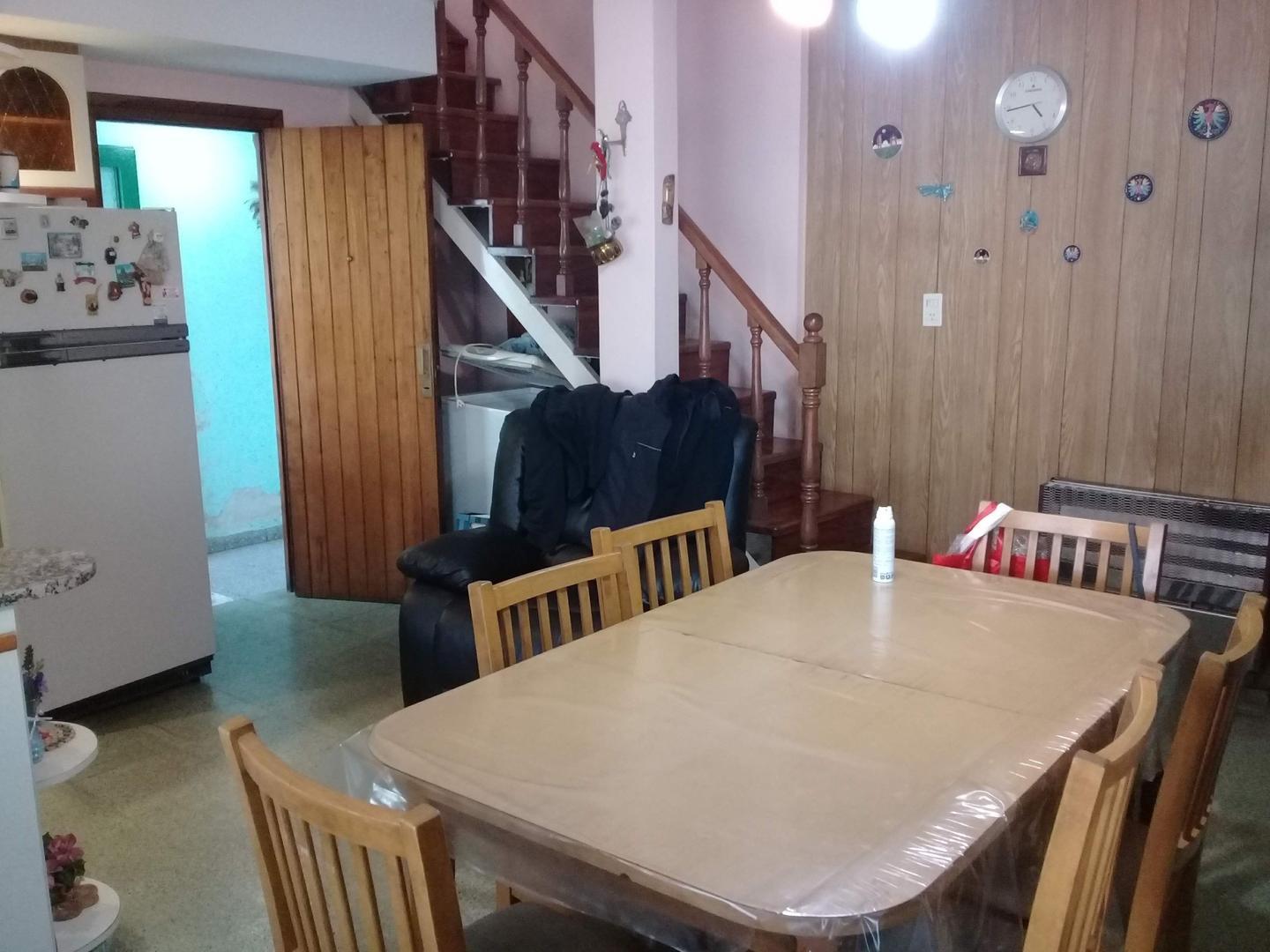 Casa en Venta con 1 cochera