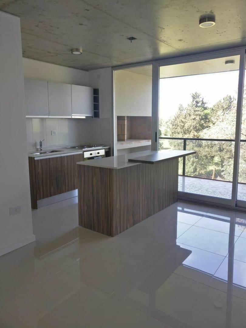 Departamento en Alquiler con 1 cocheras