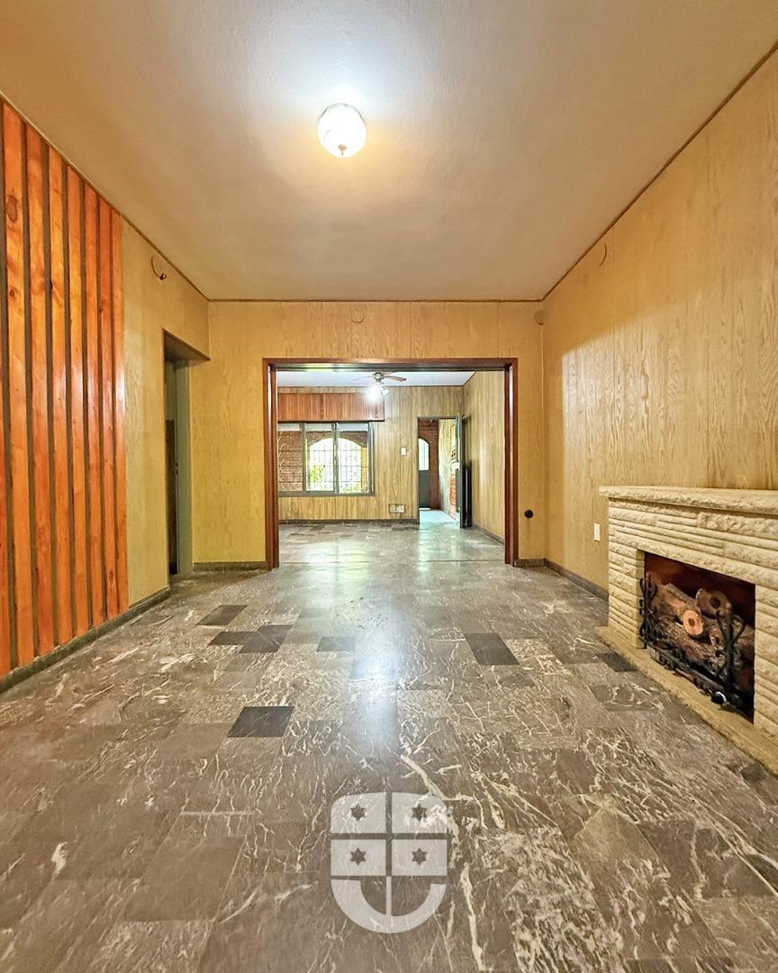 GRAN CASA EN ALQUILER BARRIO REFINERIA