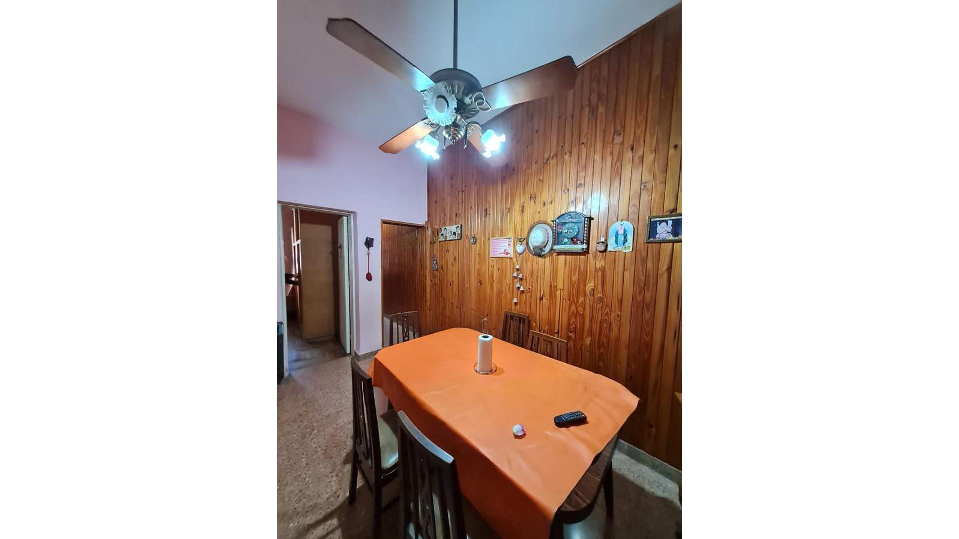 Casa en venta - Moron