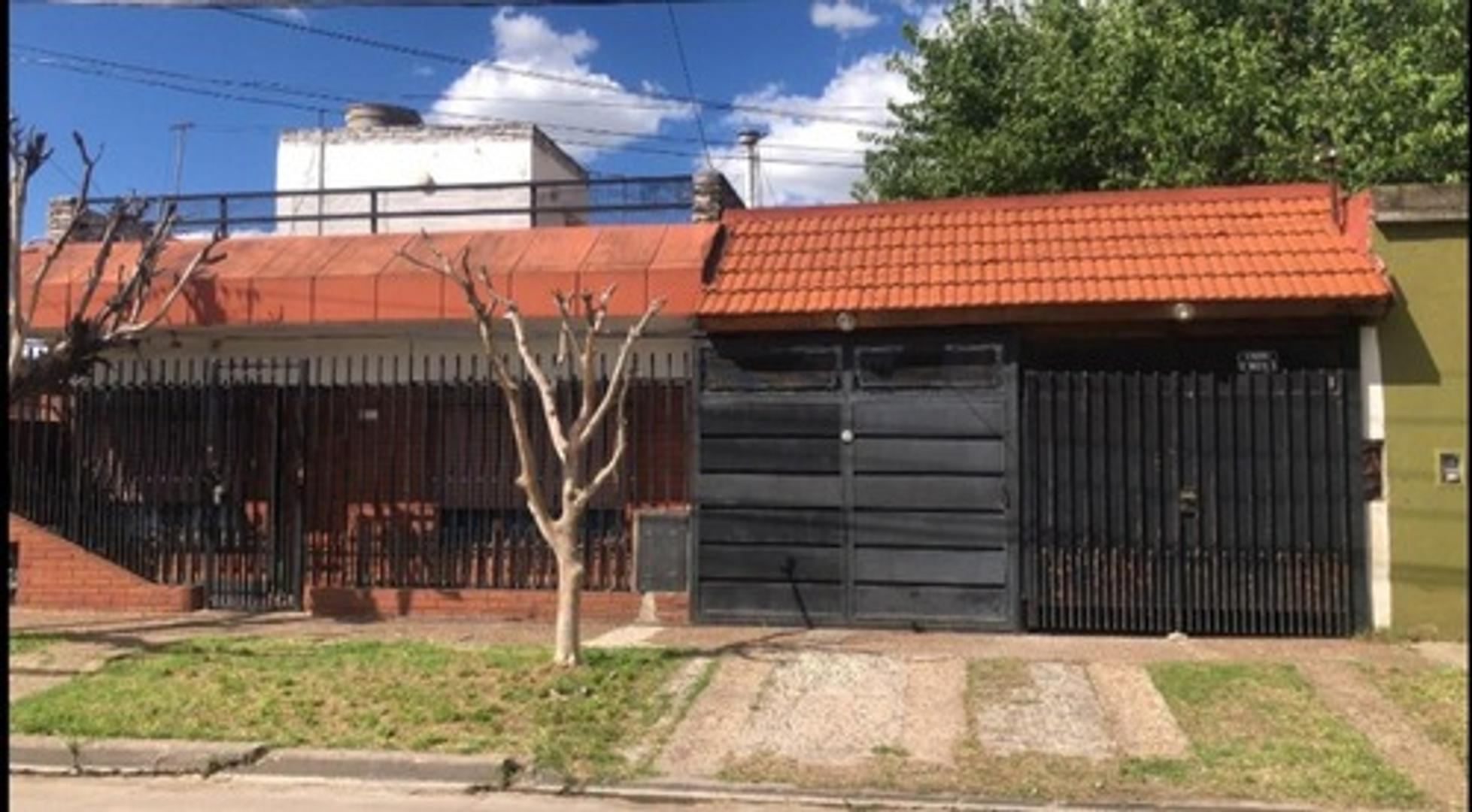 Venta Casa 3 ambientes en Ituzaingo  norte