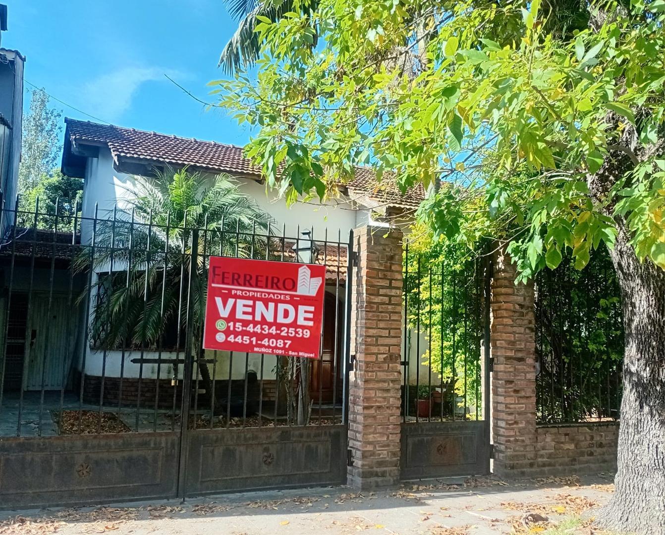 OPORTUNIDA CASA CON JARDIN EN MUÑIZ