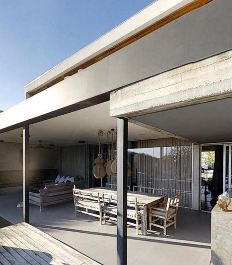 Casa en Venta en El Cantón - Barrio Islas, USD 620.000