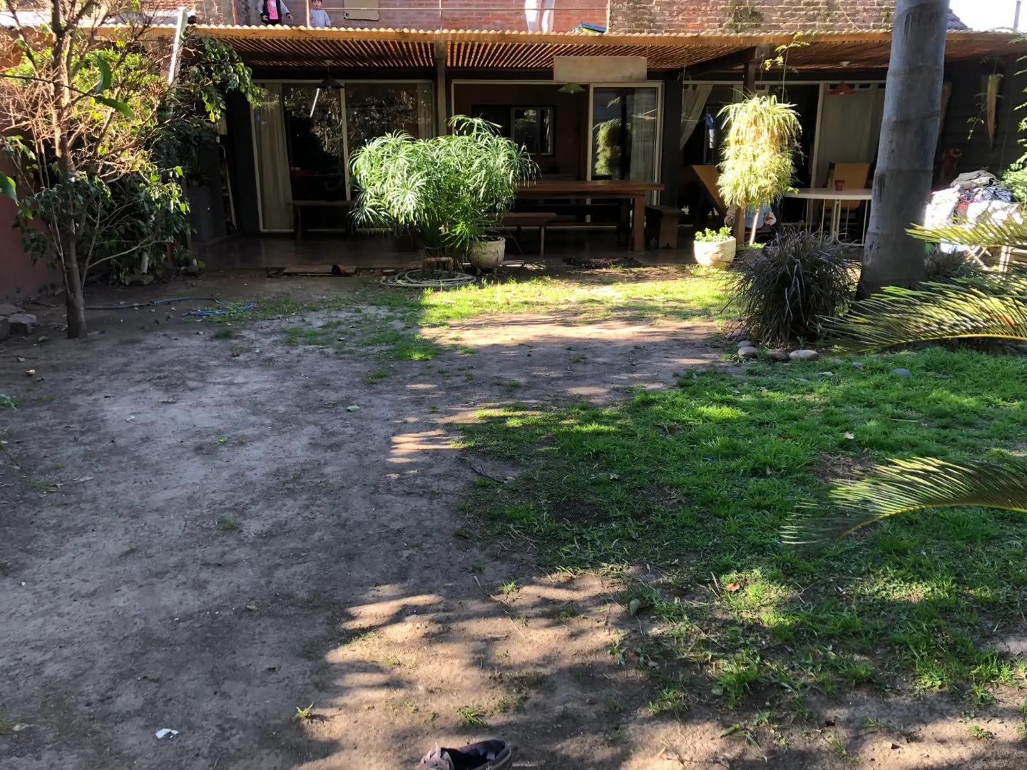 PROPIEDAD EN VENTA CON DOS VIVIENDAS – IDEAL DOS FAMILIAS O