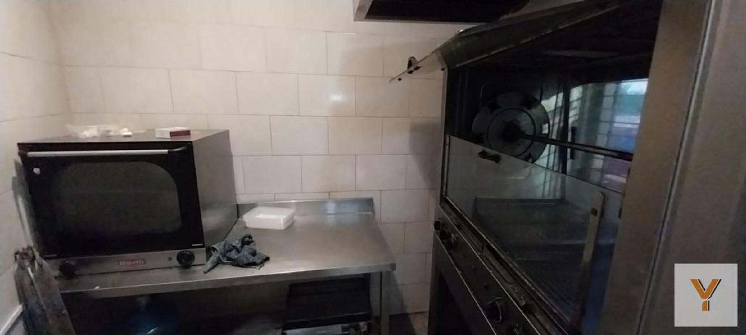 Locales Comerciales en venta - Local - Confitería - 400Mts2 - Floresta