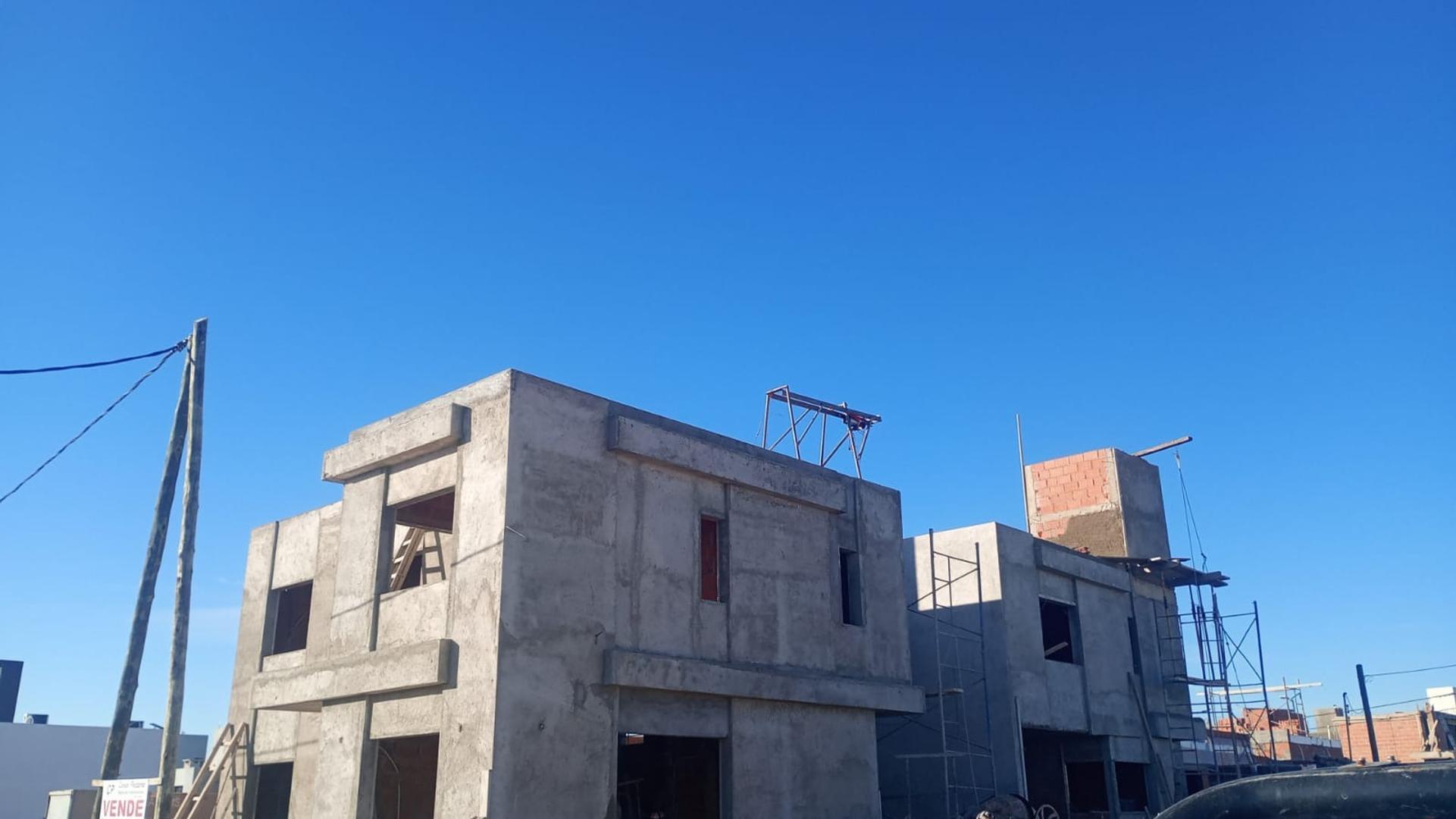 Casa en Venta con 1 cochera