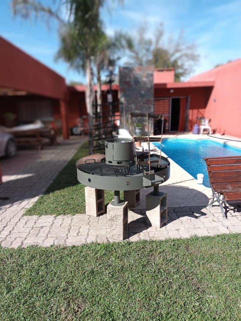 Casa en Venta con 3 cocheras