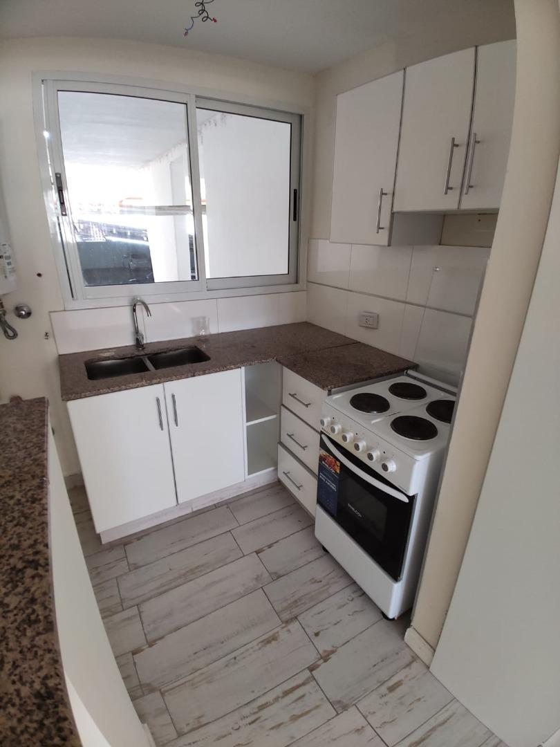 San Nicolas 1035 , Piso 1