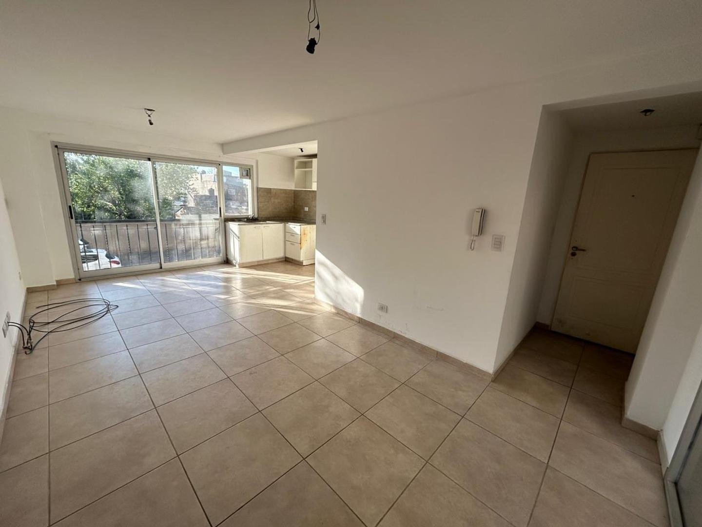 Departamento 2 Ambientes Con Cochera - Valentin Alsina