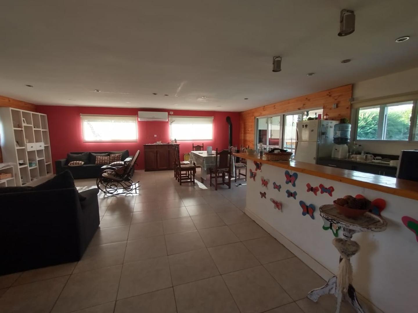 Casa en Venta con 5 cocheras