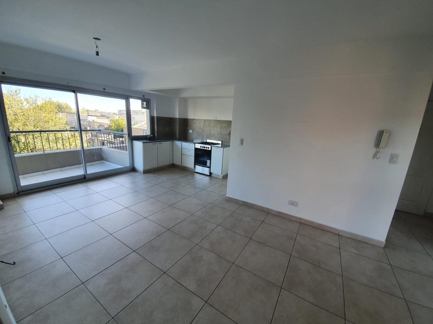 Departamento 2 Ambientes Con Cochera - Valentin Alsina