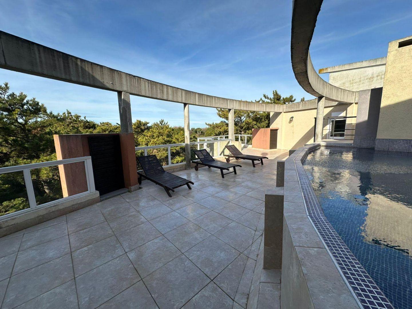 Departamento en Alquiler Temporal con 1 cocheras