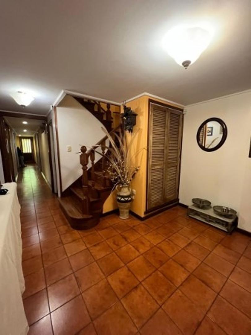 Casa 5 ambientes con 4 baños