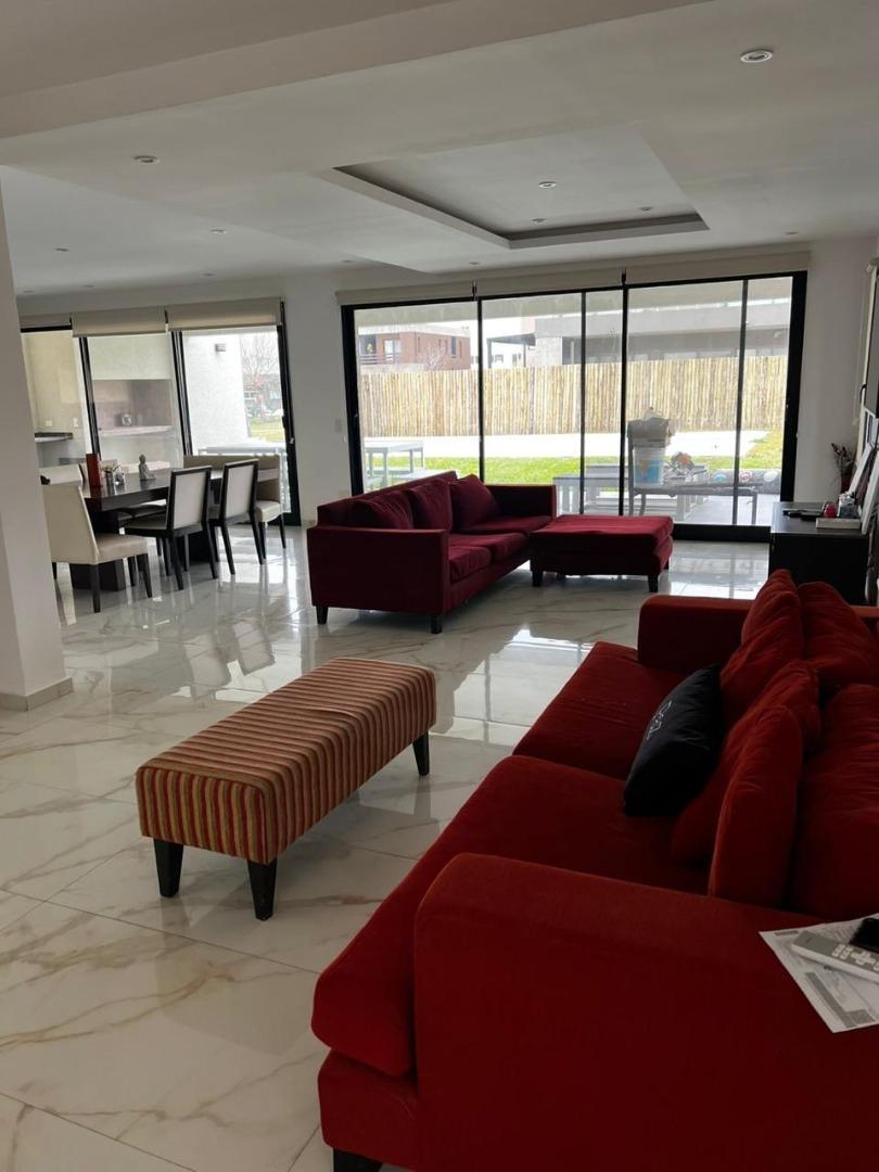 CASA ALQUILER TEMPORARIO LAGOON  complejo con playa privada