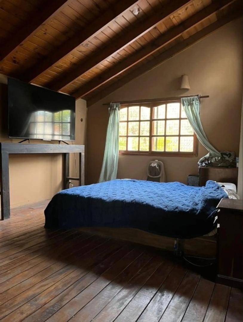 Casa en Venta con 3 cocheras