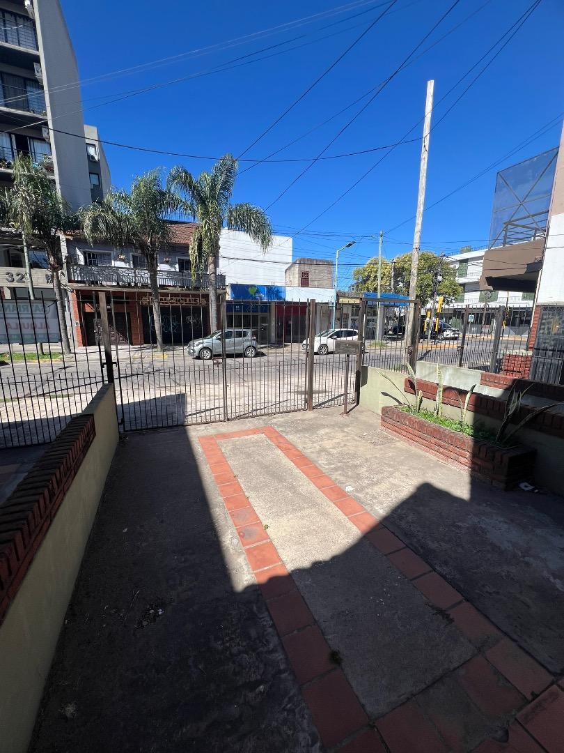 Hipólito Yrigoyen 300