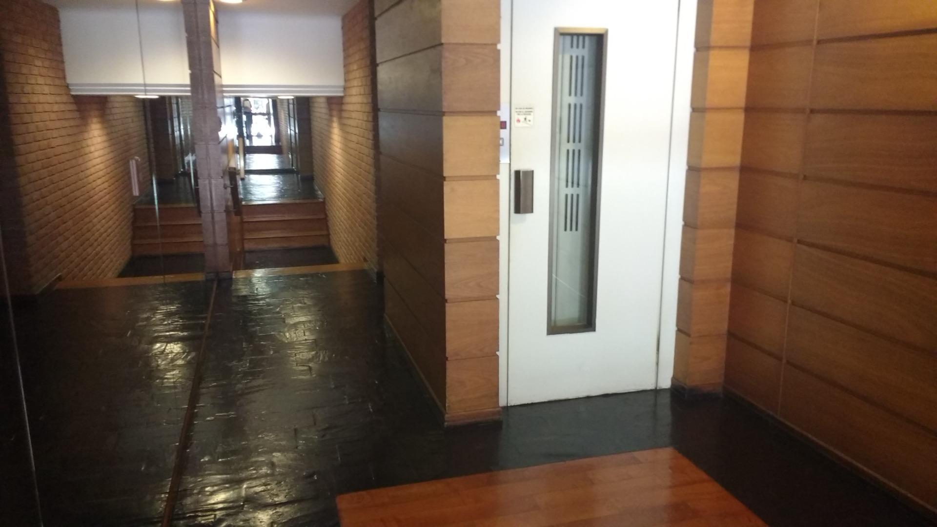 Departamento 5 ambientes con 4 baños