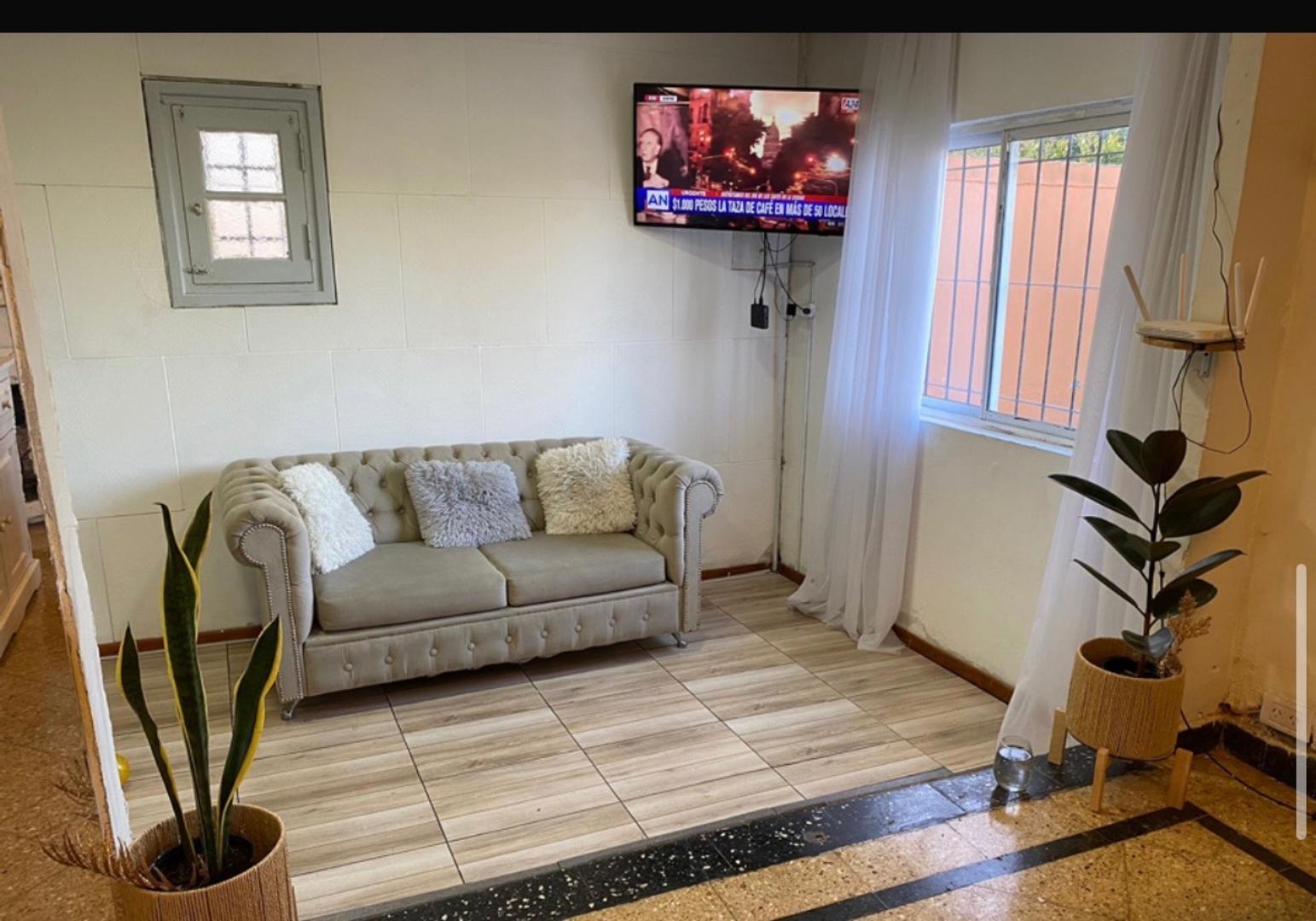 Casa 4 ambientes con 1 baño