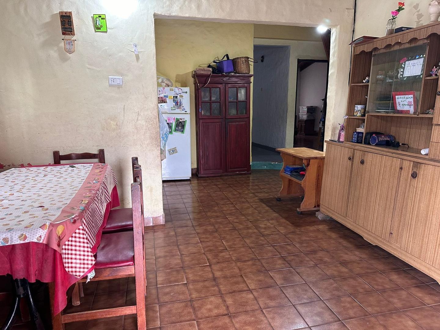 Casa 4 ambientes con 1 baño