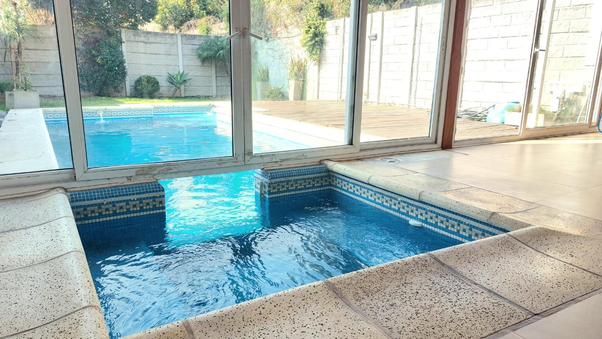 VENTA CASA 4 AMB PISCINA QUINCHO QUILMES CENTRO - DOBLE COCH