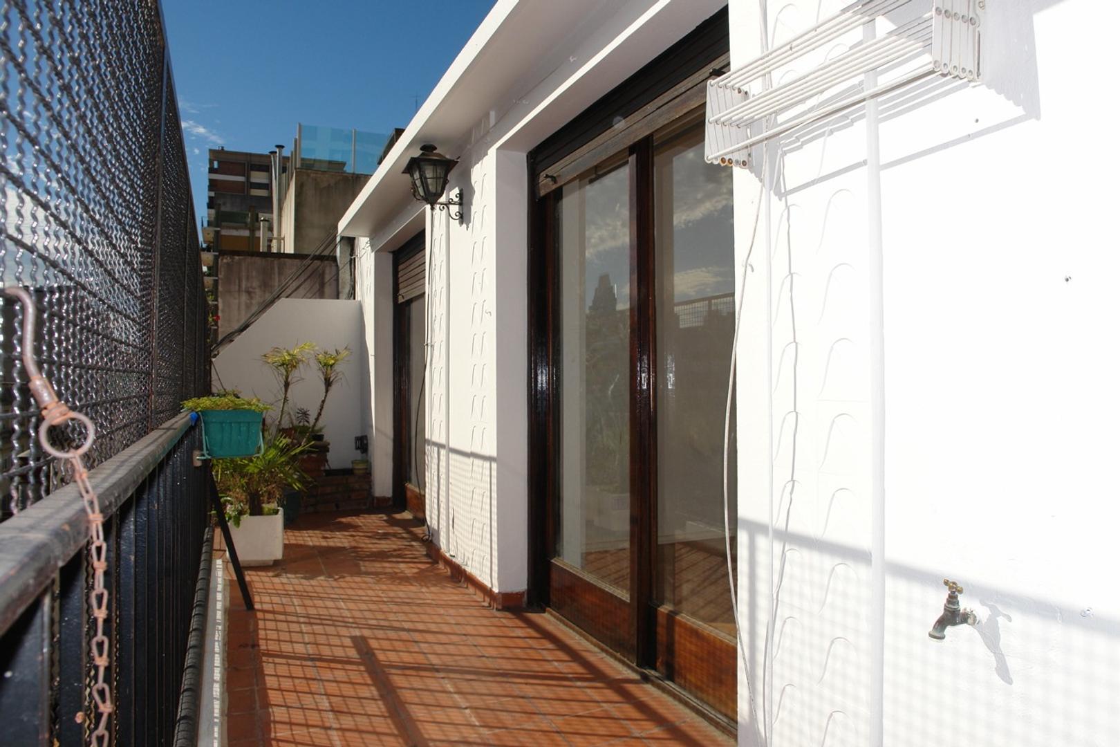 Departamento 4 ambientes con 2 baños