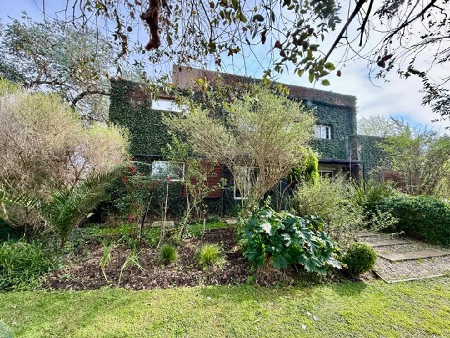 Casa En Venta En La Ranita Club De Campo - Lujan