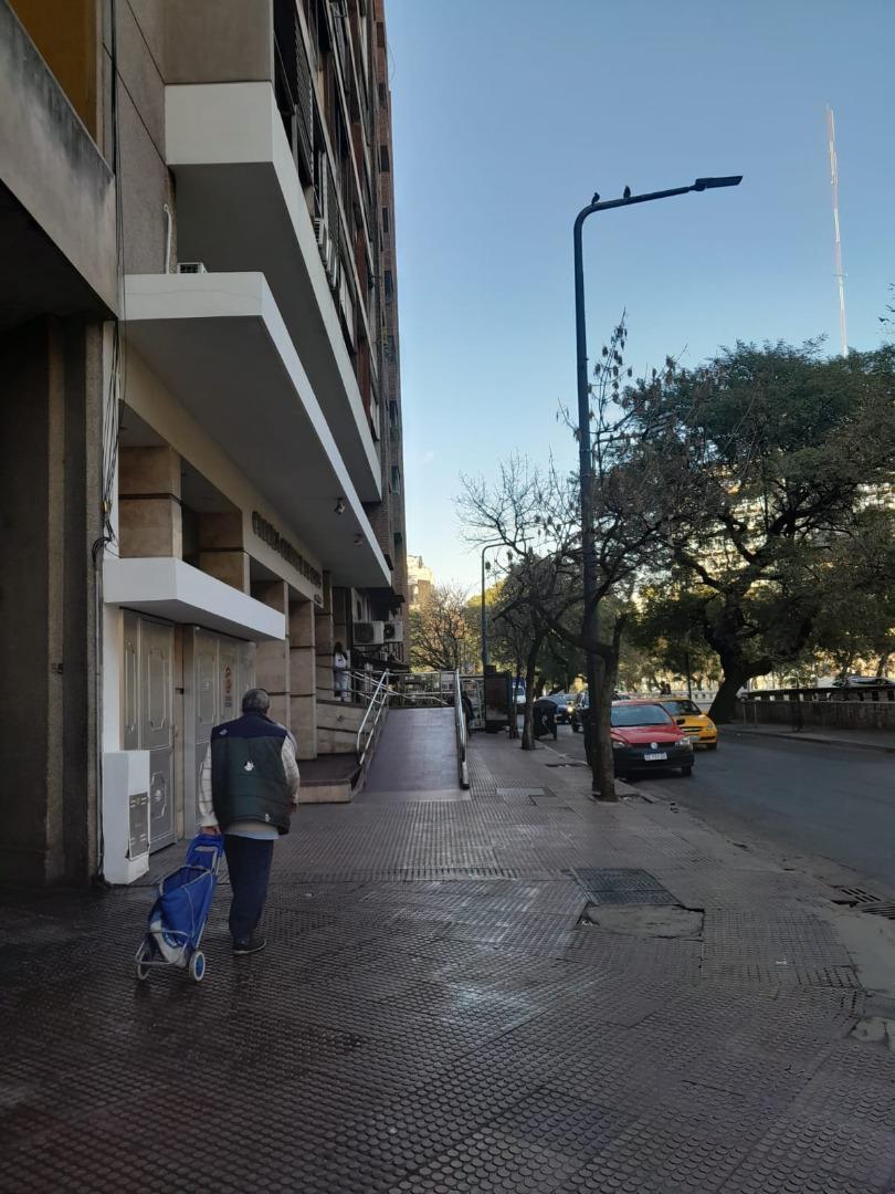 Marcelo T. De Alvear 100, Piso 7