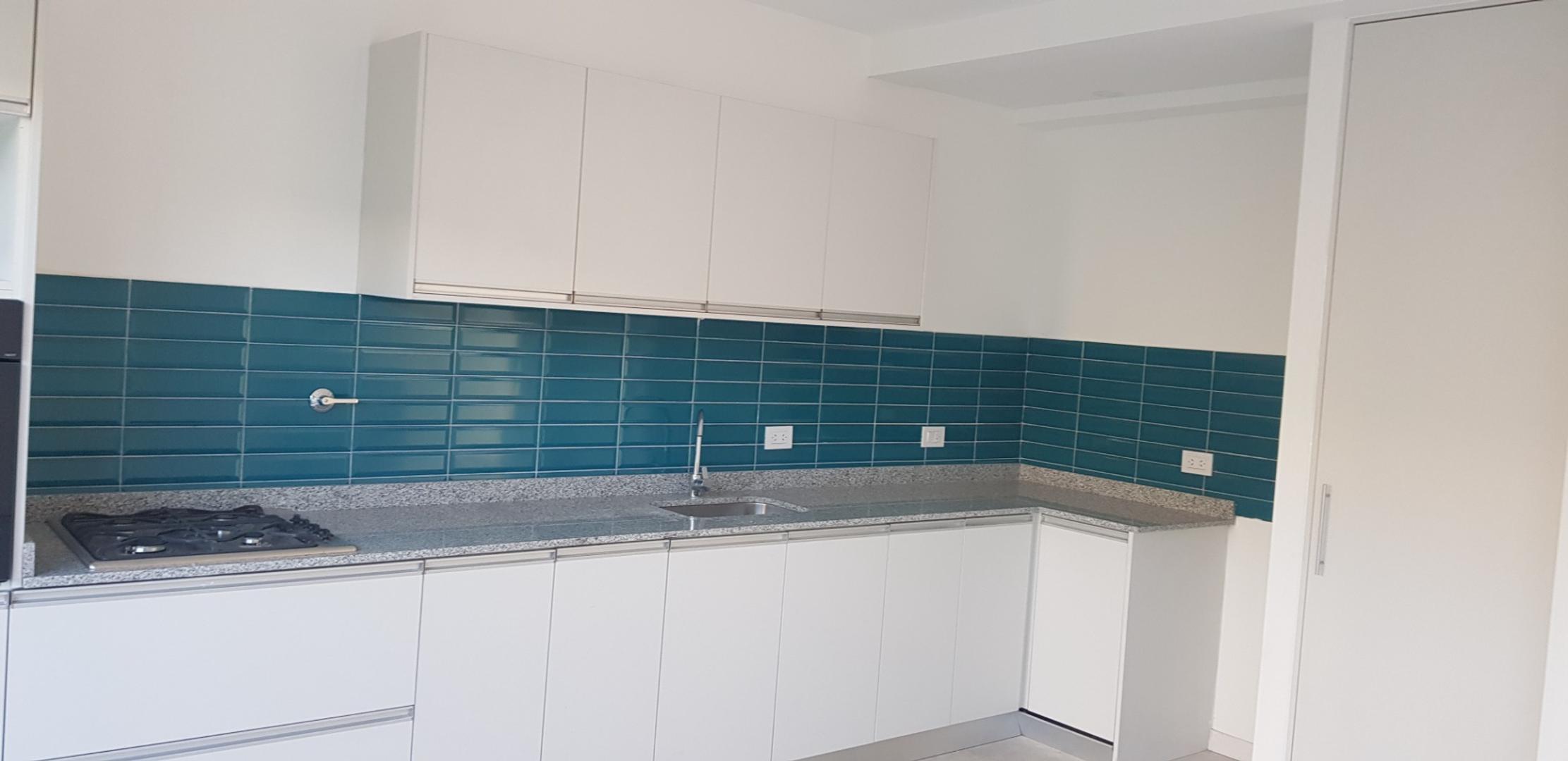 Departamento en Alquiler con 1 cocheras