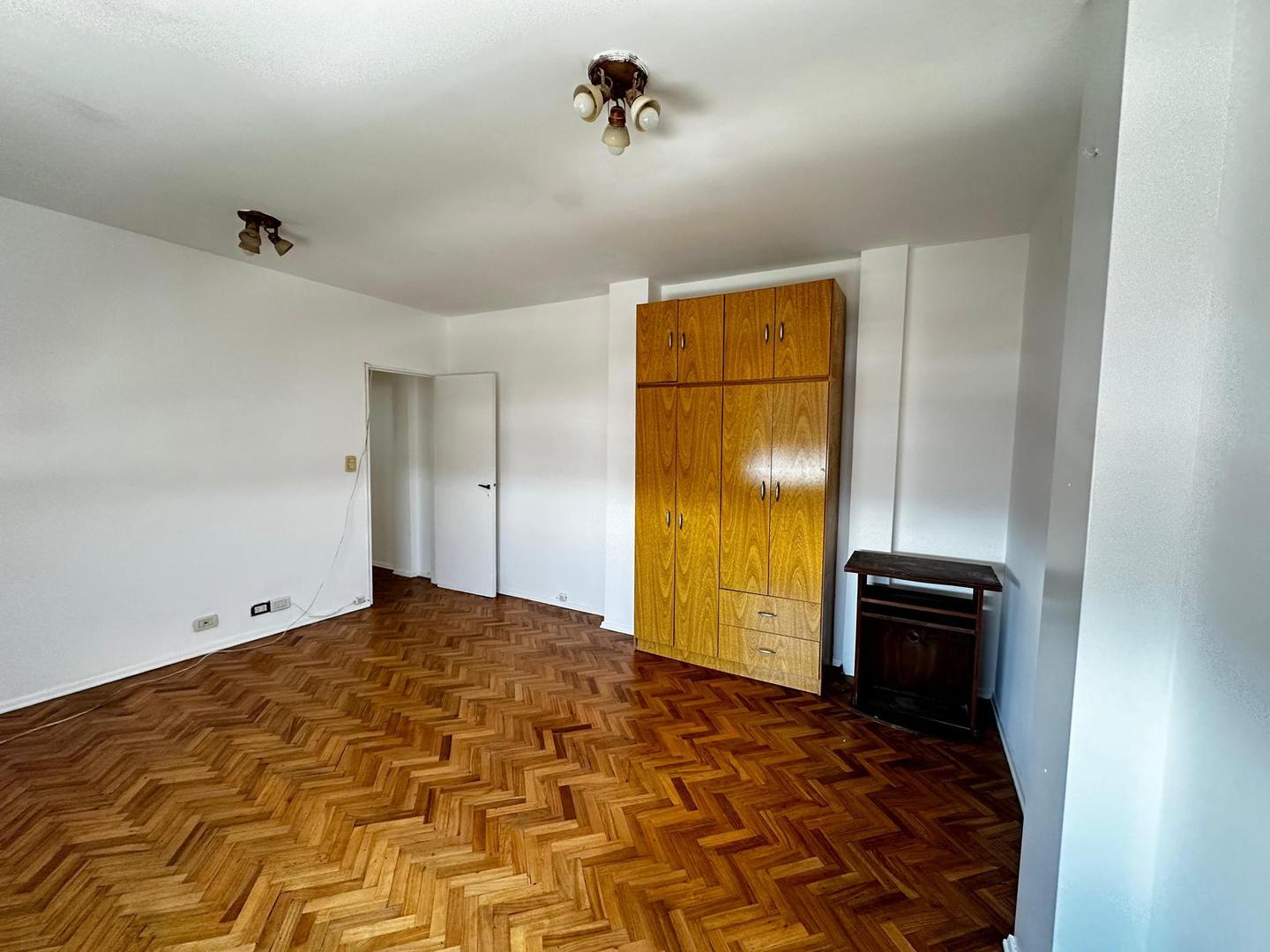 Departamento en Alquiler en Valentin Alsina, $ 400.000