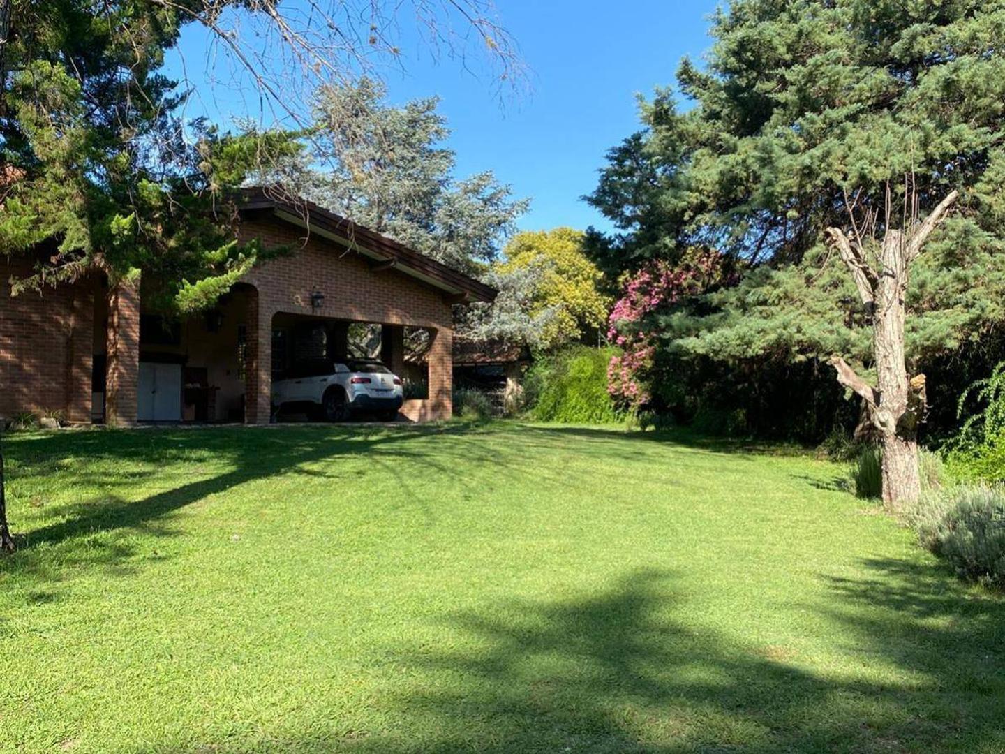 Venta de Casa con Pileta y Chalet son 4  DORMITORIOS, Santa Rosa de Calamuchita