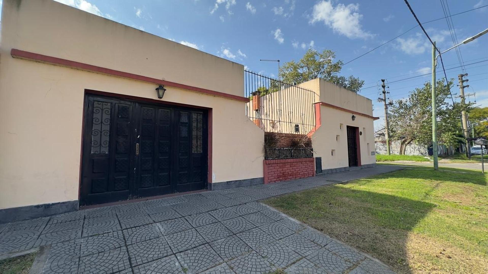 Depto Tipo Casa en Venta de 3 ambientes