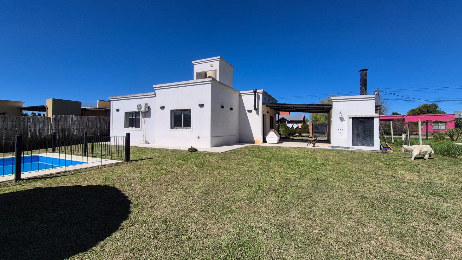 Venta casa 4 amb con pisicina Muy luminosa  Gran Jardin