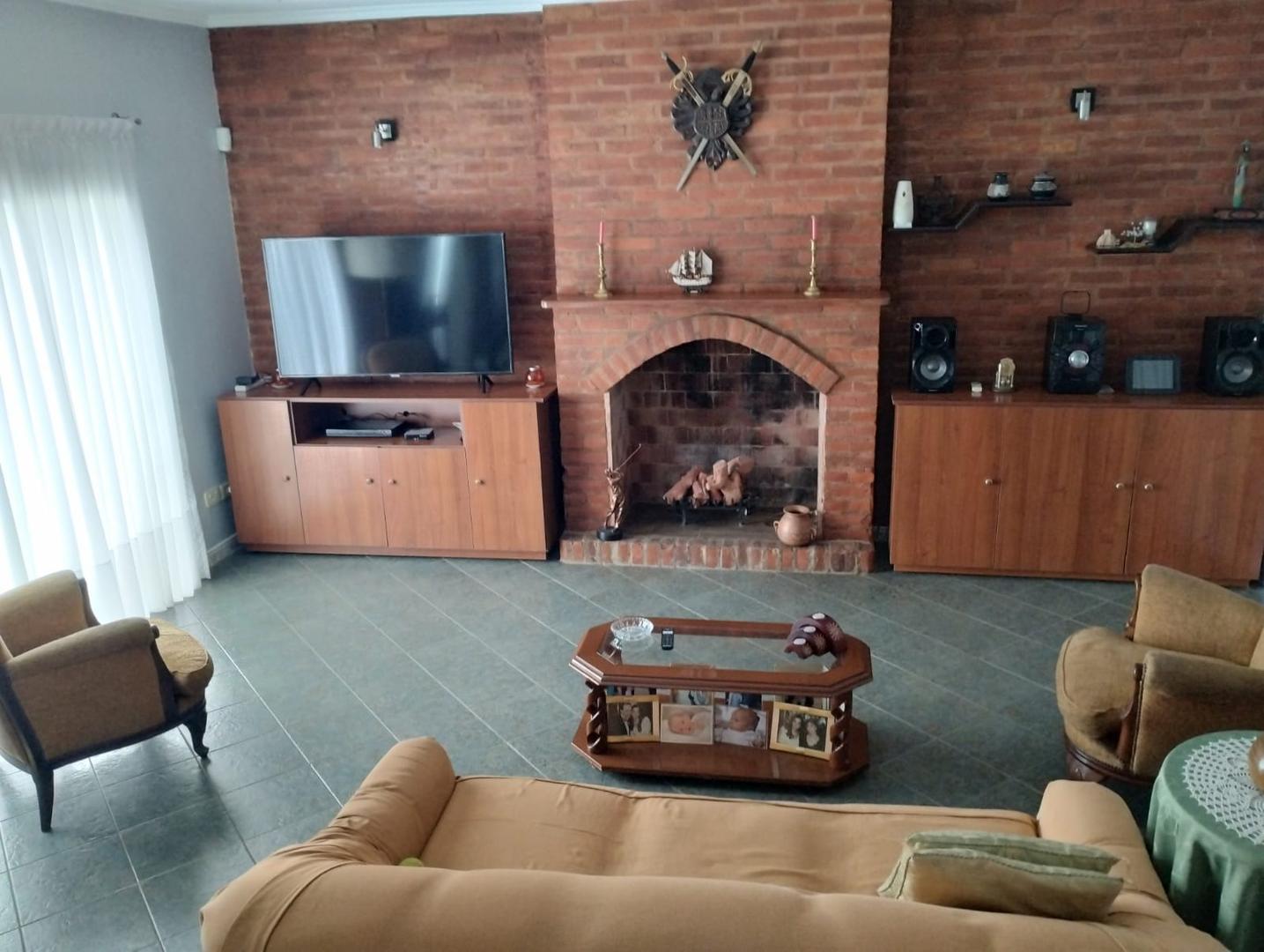 Casa en Venta con 1 cochera