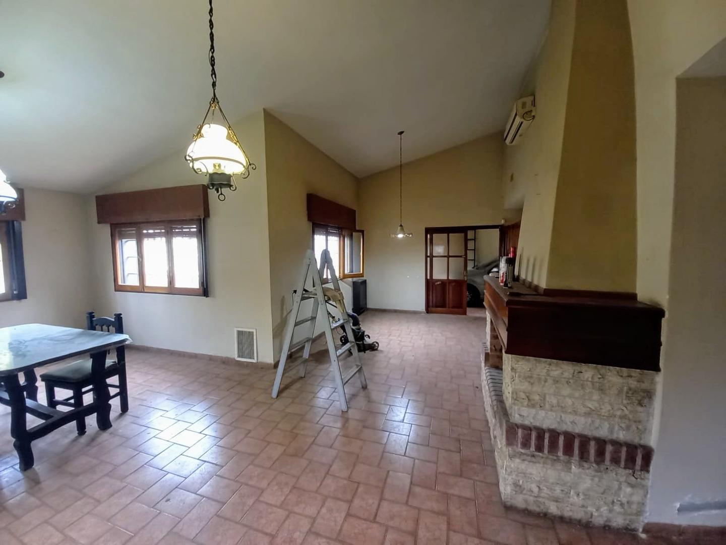 CASA EN VENTA TRES DORMITORIOS EN MARQUES DE SOBREMONTE