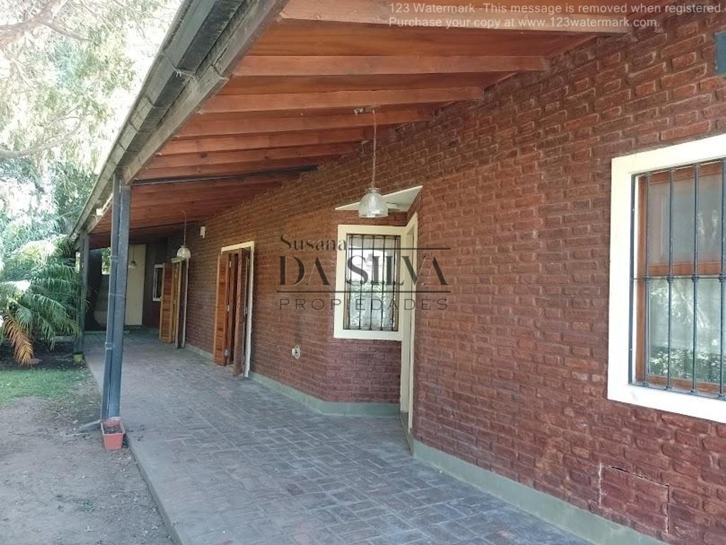 Extraordinaria Casa con Parque. Excelente ubicación 