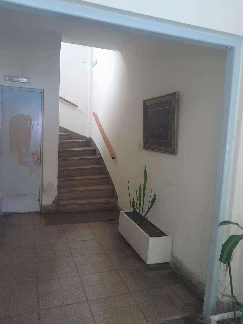 Mario Bravo 1347 , Piso 1