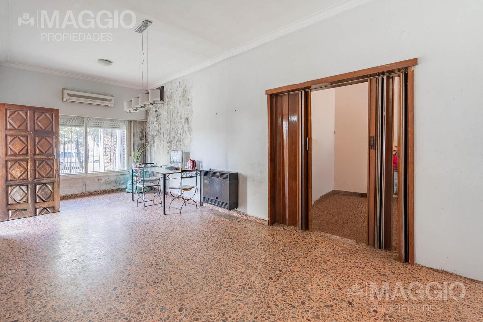 Casa 3 ambientes con 1 baño