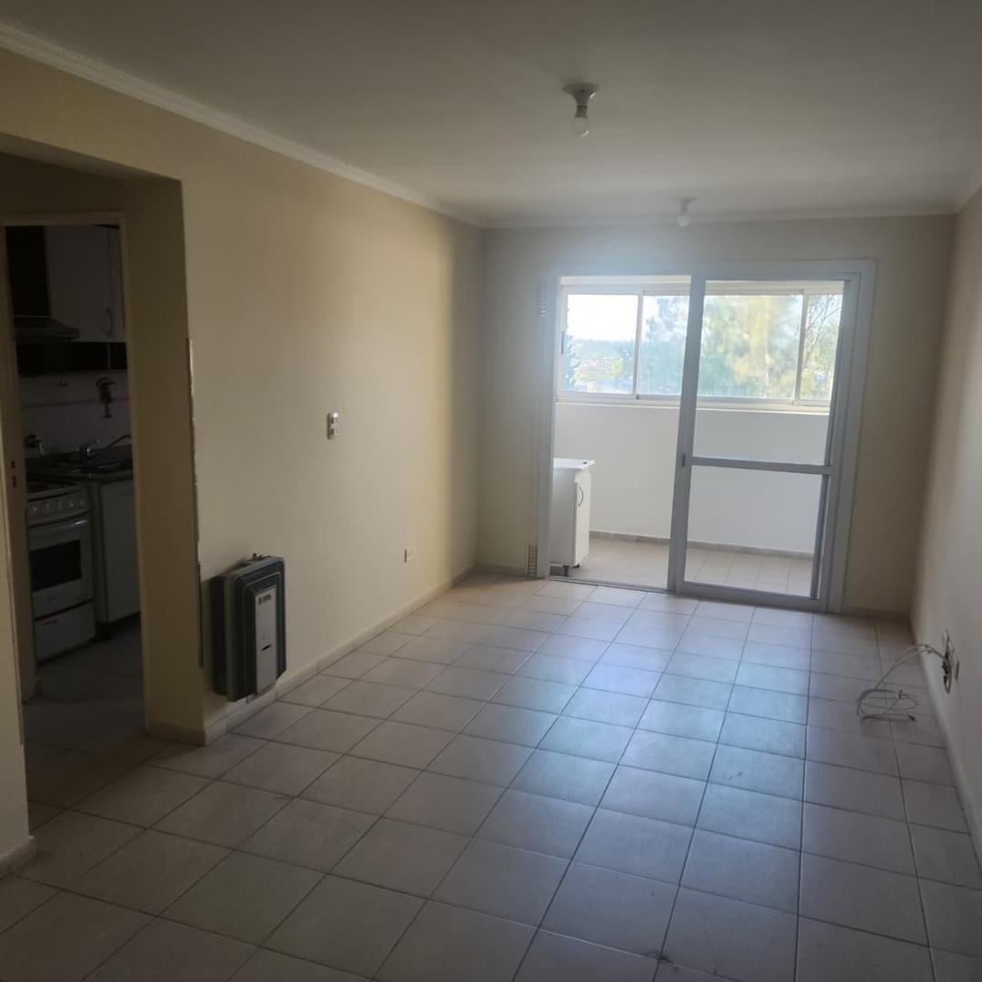 Duarte Quiros 4900, Piso 4