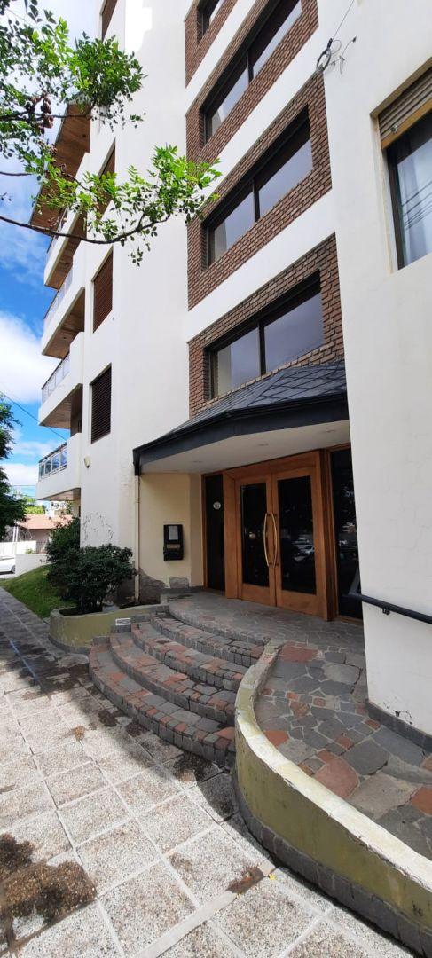 Alquilo dpto 2 dorm Neuquén