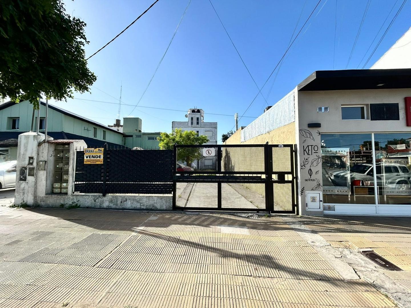 DEPTO 2 AMB- CON ESTACIONAMIENTO- SOBRE AV SAN MARTIN