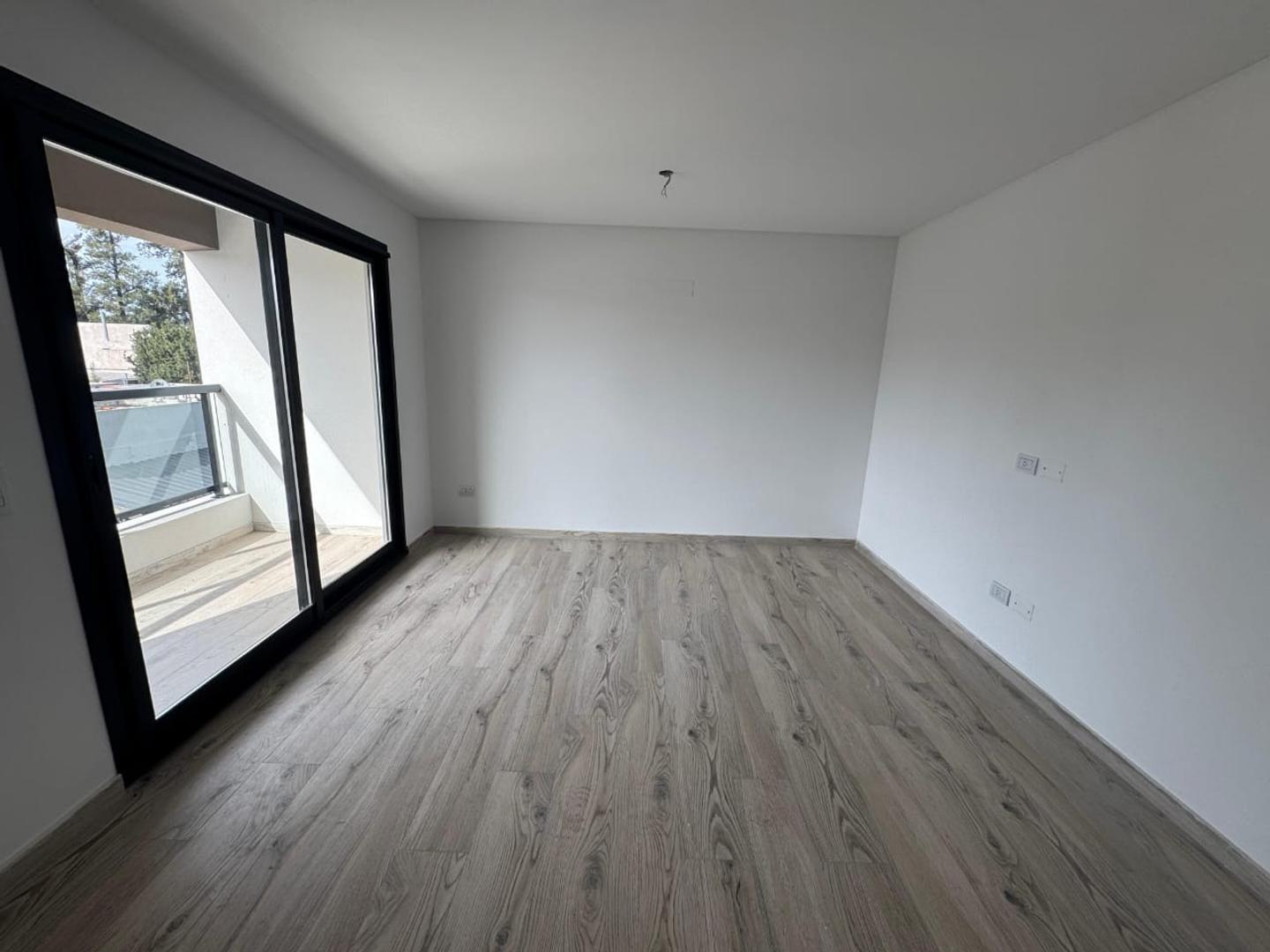 Departamento en Venta con 2 cocheras